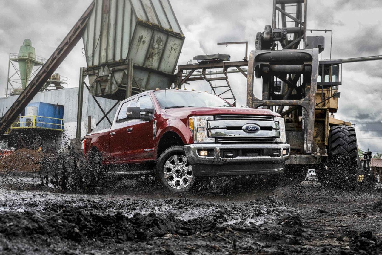 2018 Ford Super Duty F-350 Red Exterior Side View